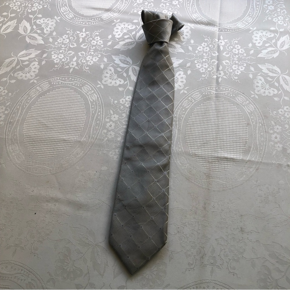 Donald. J. Trump Gray Jacquard Geometric Shape Men’s Classic Neck-Tie 100 Silk